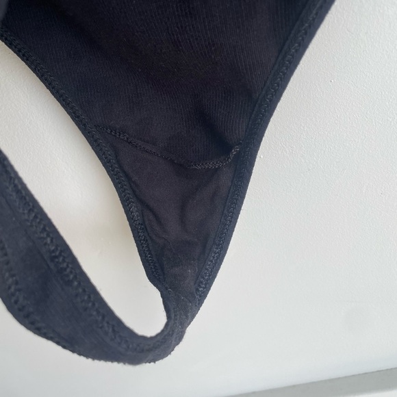 Aritzia Wilfred Maeva Ruffled Off-shoulder Black Bodysuit size M - Picture 7 of 9